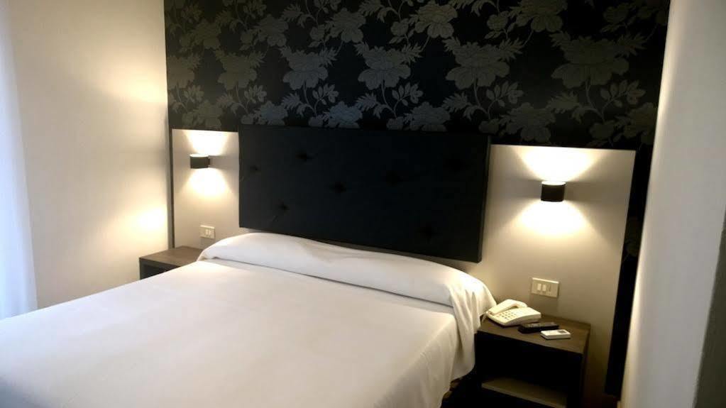 Hotel Gambrinus Λινιάνο Σαμπιαντόρο Εξωτερικό φωτογραφία
